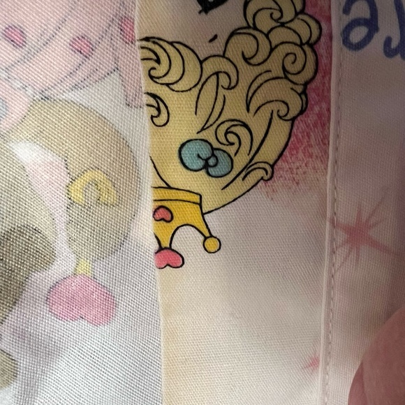 Scrub top Precious Moments Size M or L - Picture 9 of 14